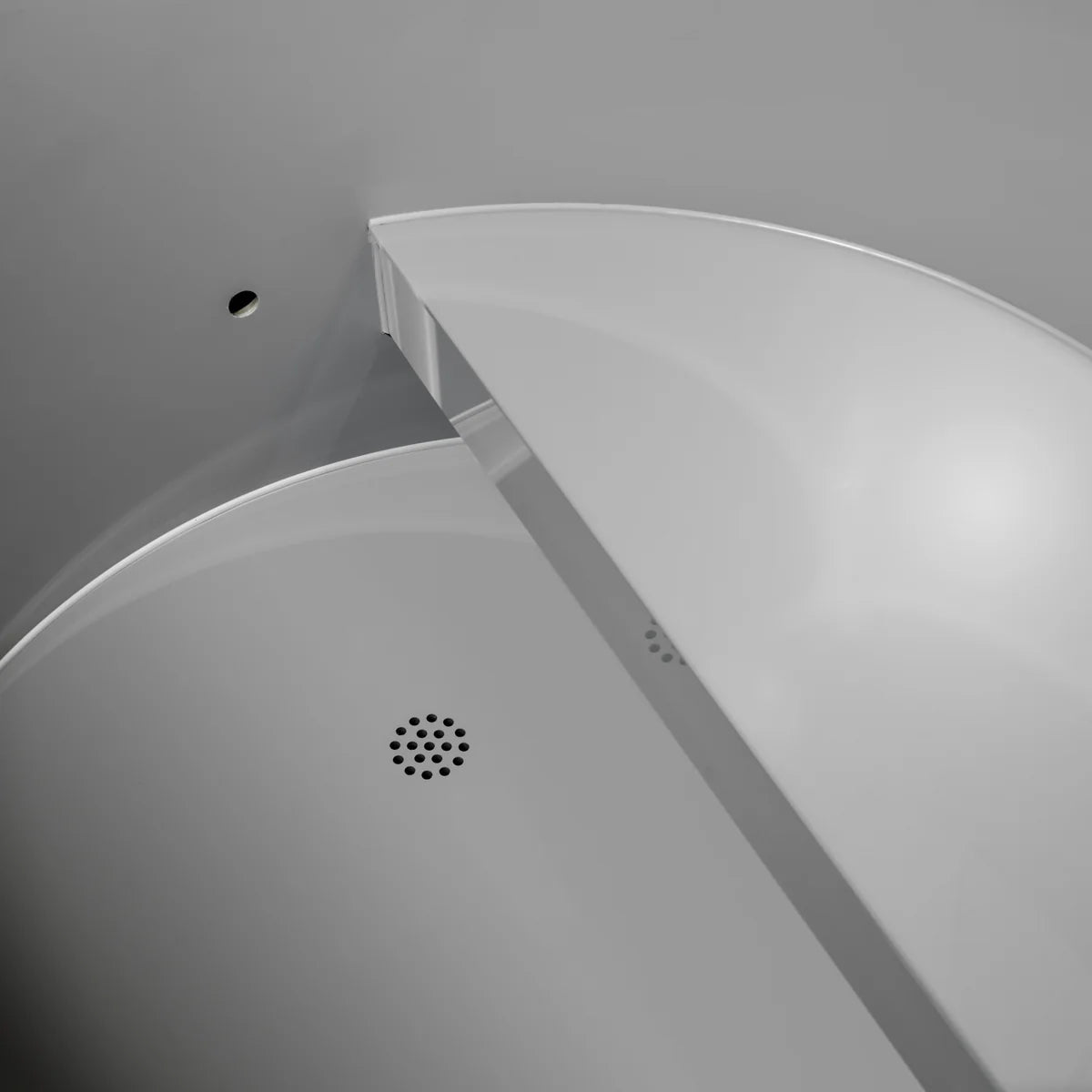 Dynamic Cold Therapy™ Barrel Cold Plunge (Round)